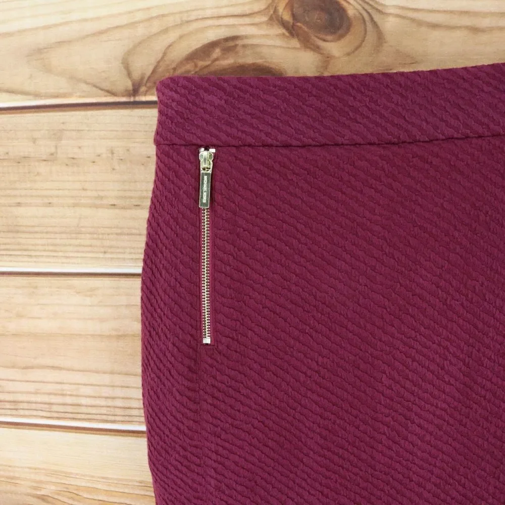 Michael‎ Kors Skirt Womens Size M Maroon Ribbed Cotton Blend Gold Zipper Accents